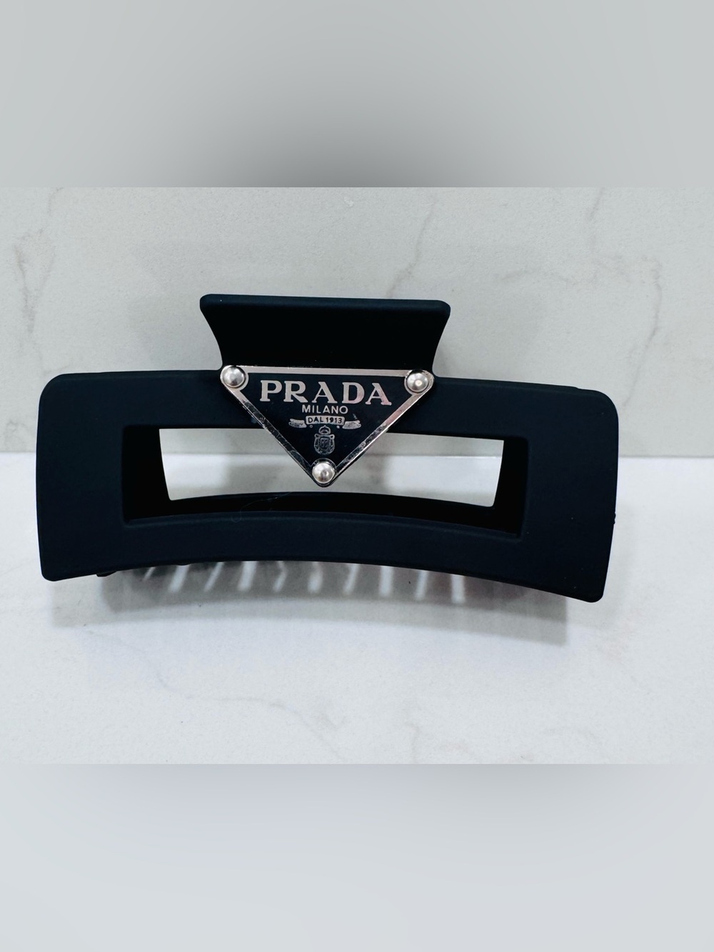 Beautiful !! Elegant Claw Hairclip !